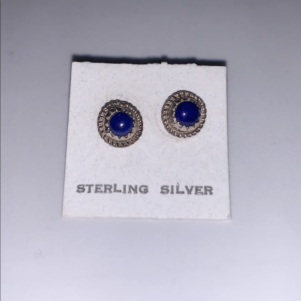 Blue stud earring